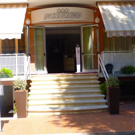 Hotel D'Annunzio Cattolica Exterior foto